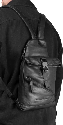 Рюкзак слинг Piquadro Harper CA6784AP/N черный натур.кожа
