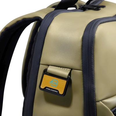 Рюкзак мужской Piquadro Corner 2.0 CA6465C2OW/VE3 фисташковый полиуретан/полиэстер